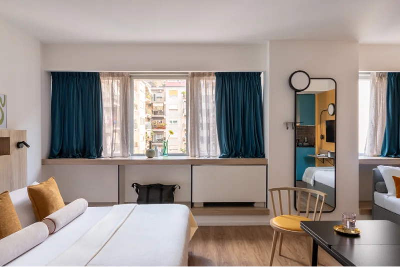 Bright studio with double bed, large window, mirror and separate living area - Aparthotel Colombo, BZAR hotels in Rome